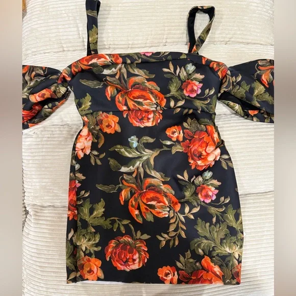 ASOS DESIGN Black Floral Off Shoulder Puff Sleeve Mini Dress Romantic Size 10 - Picture 3 of 6